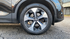 Volvo XC40 2.0 B4P Plus Dark 5dr Auto Petrol Estate